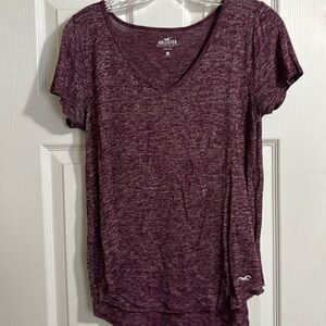 Hollister maroon t shirt